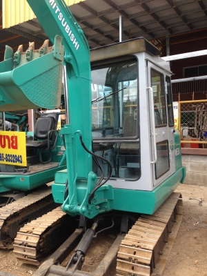 ขายด่วน รถขุด MITSUBISHI  ME30 รถเก่านอกแท้นำเข้าจากปฃญี่ปุนมีเอกสารแจ้งจำหน่าย  สนใจติดต่อ099-907-3356(แฟ้ง) 099-907-9273 (กิ๊ฟ)