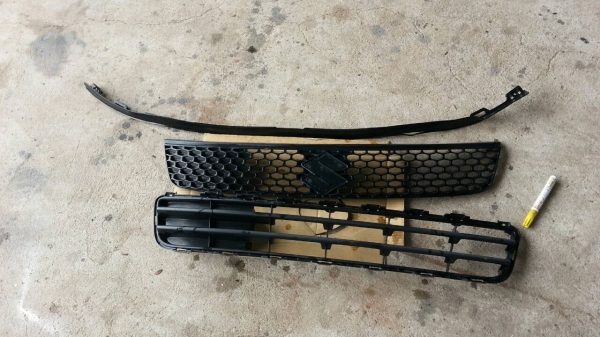 ชุดกระจังหน้าและตะแกรงในกันชน สวิฟ ของแท้มือสอง