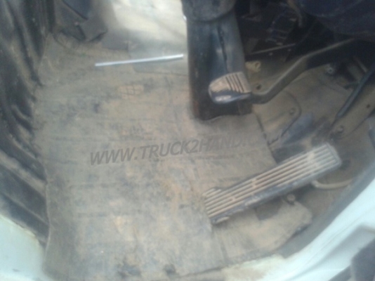 รถบรรทุก 6 ล้อ TOYOTA  รุ่น DYNA เครื่อง 4 สูบ  115 แรง คัชซี BU 141 น๊อต 5 ตัว