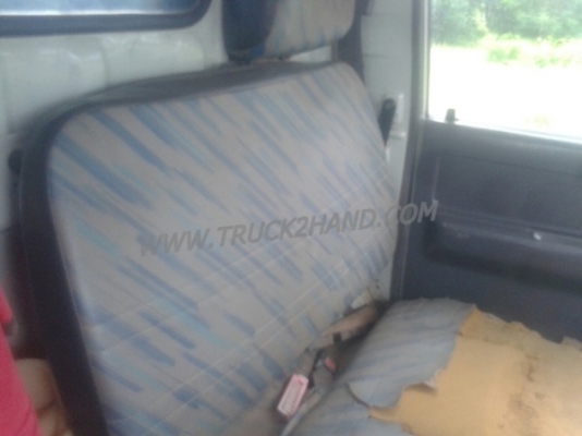 รถบรรทุก 6 ล้อ TOYOTA  รุ่น DYNA เครื่อง 4 สูบ  115 แรง คัชซี BU 141 น๊อต 5 ตัว