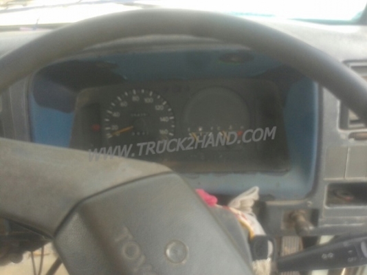 รถบรรทุก 6 ล้อ TOYOTA  รุ่น DYNA เครื่อง 4 สูบ  115 แรง คัชซี BU 141 น๊อต 5 ตัว