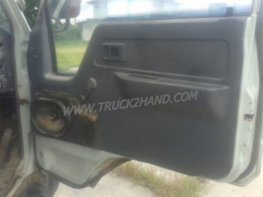 รถบรรทุก 6 ล้อ TOYOTA  รุ่น DYNA เครื่อง 4 สูบ  115 แรง คัชซี BU 141 น๊อต 5 ตัว