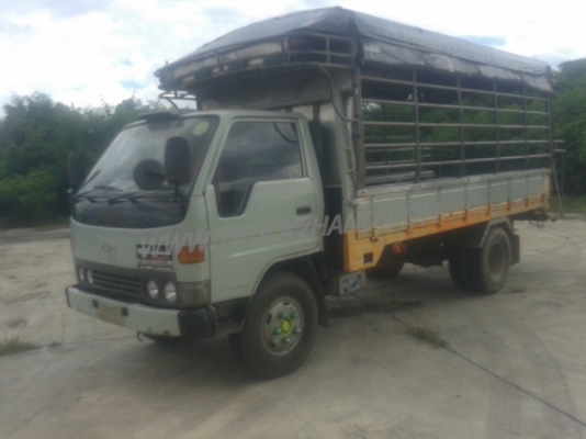 รถบรรทุก 6 ล้อ TOYOTA  รุ่น DYNA เครื่อง 4 สูบ  115 แรง คัชซี BU 141 น๊อต 5 ตัว