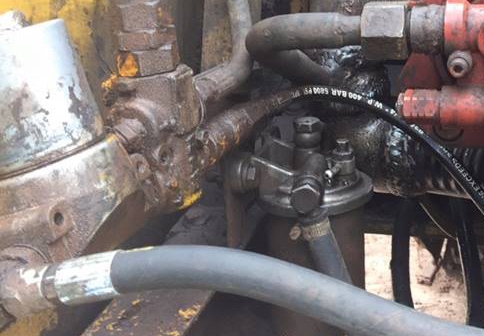 **435,000 บ.ต่อรอง/// แบคโฮ KOMATSU PC120 รุ่น 5 ไฟฟ้าครบ **ขาย KOMATSU PC120-5 แบคโฮยอดนิยม พร้อมใช้ ราคาเบา HYD.EXCAVATOR KOMATSU PC120-5 ไฟฟ้าครบ เครื่องเดิม ปั้มK3V เครื่องดี แรง แน่นดี ปั้มดี แรง ทำงานดี เร็วดี ครับ บูมอาร์มดี มีตำหนิปะรอบโคน(ตามรูป)