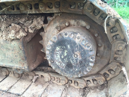 **435,000 บ.ต่อรอง/// แบคโฮ KOMATSU PC120 รุ่น 5 ไฟฟ้าครบ **ขาย KOMATSU PC120-5 แบคโฮยอดนิยม พร้อมใช้ ราคาเบา HYD.EXCAVATOR KOMATSU PC120-5 ไฟฟ้าครบ เครื่องเดิม ปั้มK3V เครื่องดี แรง แน่นดี ปั้มดี แรง ทำงานดี เร็วดี ครับ บูมอาร์มดี มีตำหนิปะรอบโคน(ตามรูป)