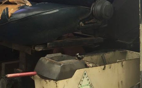 **435,000 บ.ต่อรอง/// แบคโฮ KOMATSU PC120 รุ่น 5 ไฟฟ้าครบ **ขาย KOMATSU PC120-5 แบคโฮยอดนิยม พร้อมใช้ ราคาเบา HYD.EXCAVATOR KOMATSU PC120-5 ไฟฟ้าครบ เครื่องเดิม ปั้มK3V เครื่องดี แรง แน่นดี ปั้มดี แรง ทำงานดี เร็วดี ครับ บูมอาร์มดี มีตำหนิปะรอบโคน(ตามรูป)