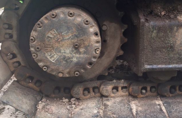 **435,000 บ.ต่อรอง/// แบคโฮ KOMATSU PC120 รุ่น 5 ไฟฟ้าครบ **ขาย KOMATSU PC120-5 แบคโฮยอดนิยม พร้อมใช้ ราคาเบา HYD.EXCAVATOR KOMATSU PC120-5 ไฟฟ้าครบ เครื่องเดิม ปั้มK3V เครื่องดี แรง แน่นดี ปั้มดี แรง ทำงานดี เร็วดี ครับ บูมอาร์มดี มีตำหนิปะรอบโคน(ตามรูป)