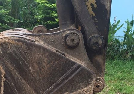 **435,000 บ.ต่อรอง/// แบคโฮ KOMATSU PC120 รุ่น 5 ไฟฟ้าครบ **ขาย KOMATSU PC120-5 แบคโฮยอดนิยม พร้อมใช้ ราคาเบา HYD.EXCAVATOR KOMATSU PC120-5 ไฟฟ้าครบ เครื่องเดิม ปั้มK3V เครื่องดี แรง แน่นดี ปั้มดี แรง ทำงานดี เร็วดี ครับ บูมอาร์มดี มีตำหนิปะรอบโคน(ตามรูป)