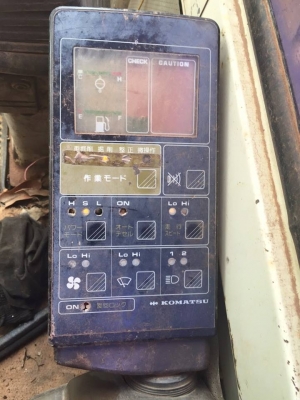 **435,000 บ.ต่อรอง/// แบคโฮ KOMATSU PC120 รุ่น 5 ไฟฟ้าครบ **ขาย KOMATSU PC120-5 แบคโฮยอดนิยม พร้อมใช้ ราคาเบา HYD.EXCAVATOR KOMATSU PC120-5 ไฟฟ้าครบ เครื่องเดิม ปั้มK3V เครื่องดี แรง แน่นดี ปั้มดี แรง ทำงานดี เร็วดี ครับ บูมอาร์มดี มีตำหนิปะรอบโคน(ตามรูป)