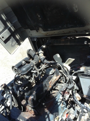 +++ ขายโฟล์คลิฟท์  KOMATSU FG15-15  ขนาด  1.5  ตัน  เครื่องยนต์เบนซิน  ติดแก๊ส   เสา  3  เมตร เกียร์ธรรมดา   ยางตัน