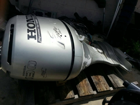 เครื่อง Honda Programmed Fuel Injection 4 Stroke 130hp ปี06 EPA STANDARD สภาพเดิมๆจากสหรัฐอเมริกา นำเข้าจากสหรัฐอเมริกา