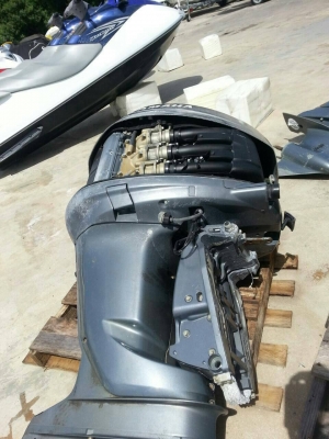 เครื่อง Yamaha 4 Stroke 200hp ปี06 สภาพเดิมๆจากสหรัฐอเมริกา นำเข้าจากสหรัฐอเมริกา