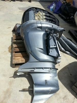 เครื่อง Yamaha 4 Stroke 200hp ปี06 สภาพเดิมๆจากสหรัฐอเมริกา นำเข้าจากสหรัฐอเมริกา