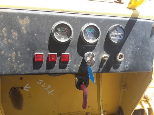 Komatsu D20P-7 รถดันดิน ตีนเป็ด ราคาไม่แรง สภาพพร้อมใช้งาน รถส่งตรงจากญี่ปุ่น ติดต่อ ใหม่ 061-4194022 Komatsu D20P-7 รถดันดิน ตีนเป็ด ราคาไม่แรง สภาพพร้อมใช้งาน รถส่งตรงจากญี่ปุ่น ติดต่อ ใหม่ 061-4194022