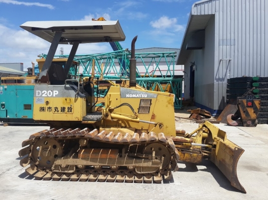 Komatsu D20P-7 รถดันดิน ตีนเป็ด ราคาไม่แรง สภาพพร้อมใช้งาน รถส่งตรงจากญี่ปุ่น ติดต่อ ใหม่ 061-4194022 Komatsu D20P-7 รถดันดิน ตีนเป็ด ราคาไม่แรง สภาพพร้อมใช้งาน รถส่งตรงจากญี่ปุ่น ติดต่อ ใหม่ 061-4194022