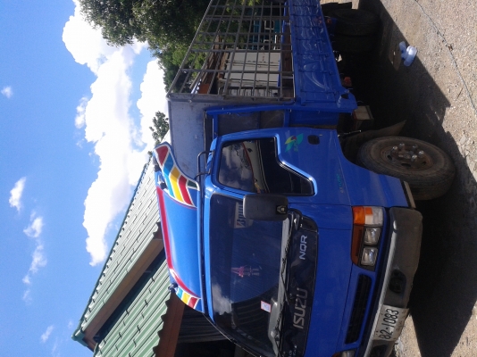 ขายหกล้อ ISUZU NQR 13O แรง เทอร์โบ + แอร์ + พาเวอร์