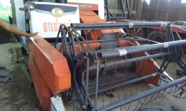 ขายรถเกี่ยวข้าว คูโบต้า รุ่น DC 60 พลัส ปี 2009 ทะเบียนพร้อมเทลเลอร์ ราคา 300,000 บาท ขายรถเกี่ยวข้าว คูโบต้า รุ่น DC 60 พลัส ปี 2009 ทะเบียนพร้อมเทลเลอร์ ราคา 300,000 บาท