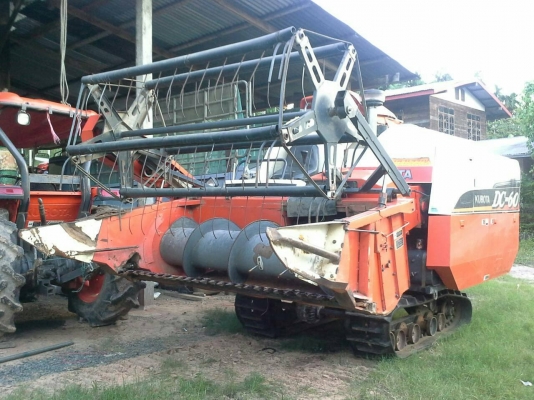 ขายรถเกี่ยวข้าว คูโบต้า รุ่น DC 60 พลัส ปี 2009 ทะเบียนพร้อมเทลเลอร์ ราคา 300,000 บาท ขายรถเกี่ยวข้าว คูโบต้า รุ่น DC 60 พลัส ปี 2009 ทะเบียนพร้อมเทลเลอร์ ราคา 300,000 บาท