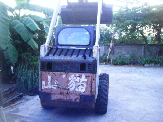 รถตักเอนกประสงค์ BOBCAT 753 รถตักเอนกประสงค์ BOBCAT 753