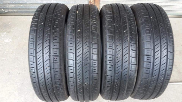 Dunlop 165/65/14 ปี12-13 ดอกหนาๆสวยมาก