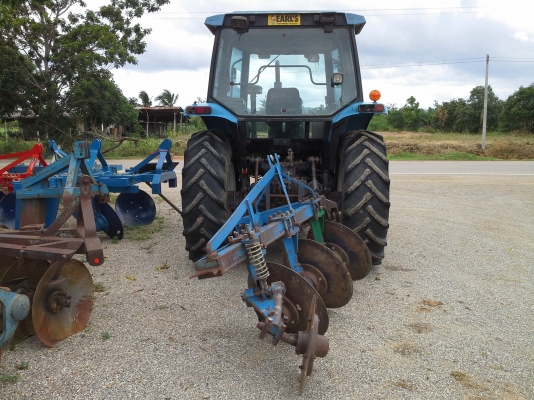 ขายด่วน รถไถ FORD NEWHOLLAND7740ตู้แอร์