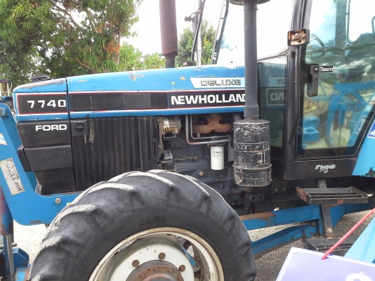 ขายด่วน รถไถ FORD NEWHOLLAND7740ตู้แอร์
