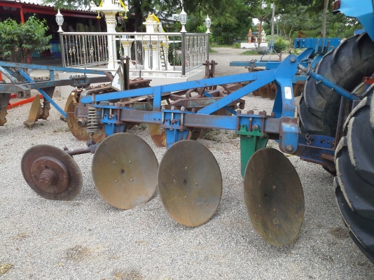 ขายด่วน รถไถ FORD NEWHOLLAND7740ตู้แอร์