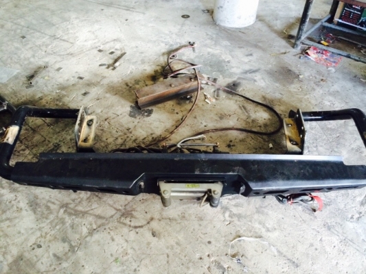 ขอขายกันชนหลังใส่ V CROSS หน่อยครับ ขอขายกันชนหลังใส่ V CROSS หน่อยครับ