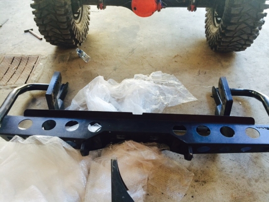 ขอขายกันชนหลังใส่ V CROSS หน่อยครับ ขอขายกันชนหลังใส่ V CROSS หน่อยครับ