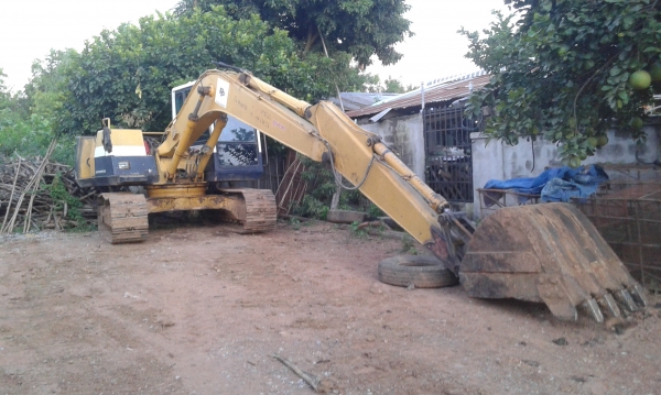 ขายแบคโฮพร้อมใช้