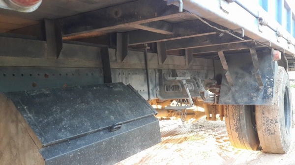 ขาย6ล้อกลางisuzu NQR130เทอร์โบว์อินเตอร์ ปี47 แชชซีสวย เครื่องเดิม เกียร์เดิม เอกสารเล่มทะเบียนพร้อมโอน