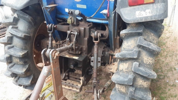 ขายรถไถแทรคเตอร์ ยูโร55 เอกสารอินวอยซ์ 4&times;4 อุปกรณ์ใบดัน ผานหลัง สภาพพร้อมใช้งาน ยางดี เครื่องดี