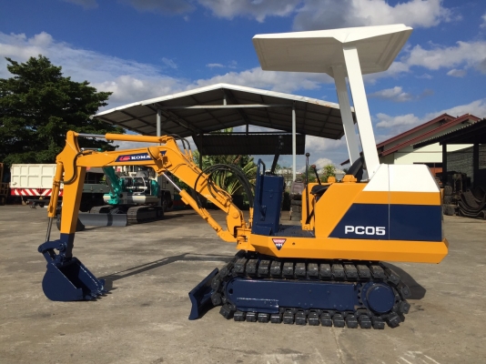 รถขุดเล็ก KOMATSU PC05-2 ทำสีใหม่ มือสองนำเข้าญี่ปุ่น