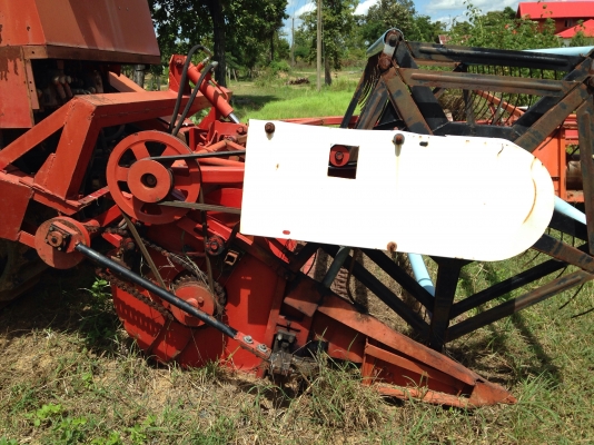 ขายรถเกี่ยวทะเลทอง อุ้ม ราคาเบาๆ