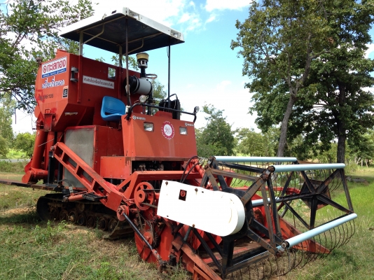 ขายรถเกี่ยวทะเลทอง อุ้ม ราคาเบาๆ