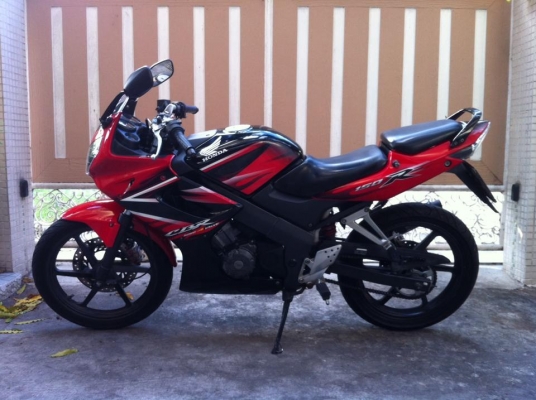 ขออนุญาติขาย HONDA CBR 150R ตัวสุดท้าย สตา์ร์ทมือ โอนฟรี ขออนุญาติขาย HONDA CBR 150R ตัวสุดท้าย สตา์ร์ทมือ โอนฟรี