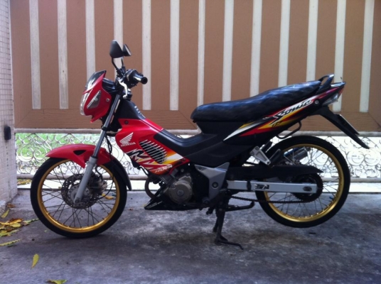 ขออนุญาติขาย Honda Sonic 125 รุ่นไมล์ขาว สตาร์ทมือ ฟรีค่าโอน ขออนุญาติขาย Honda Sonic 125 รุ่นไมล์ขาว สตาร์ทมือ ฟรีค่าโอน