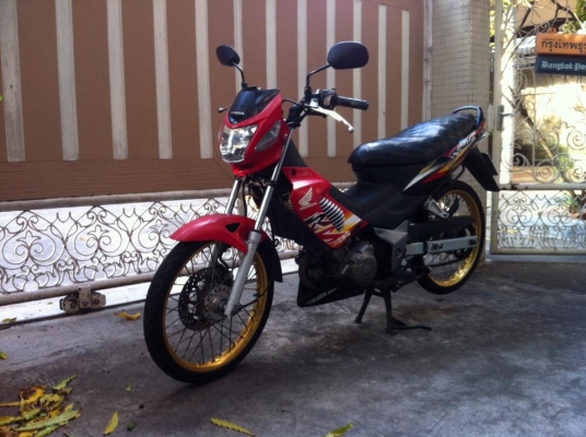 ขออนุญาติขาย Honda Sonic 125 รุ่นไมล์ขาว สตาร์ทมือ ฟรีค่าโอน ขออนุญาติขาย Honda Sonic 125 รุ่นไมล์ขาว สตาร์ทมือ ฟรีค่าโอน