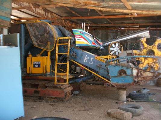 ขายรถเกี่ยวข้าวเกษตรพัฒนา ไอ้หนุ่มไวไฟ ปี 50 เครื่องยนต์อีซูซุ 210 แรงม้า ปั้มไดกิ๊นส์ เบอร์ 22 แฝด ตัวเดิน 12 HT