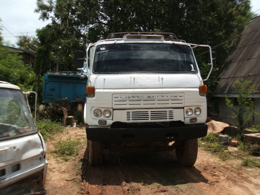 ขายรถบรรทุกสิบล้อดั้ม นิสสัน 2 เพลา เครื่องยนต์ 230 แรงม้า สภาพดีพร้อมใช้งาน