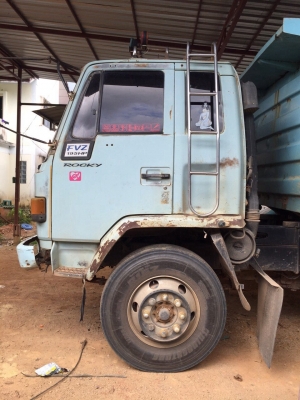 ขายรถ10ล้อดั้มพ์ ISUZU FVZ32MZP เครื่อง195แรงม้า สนใจโทร 081-970-1072