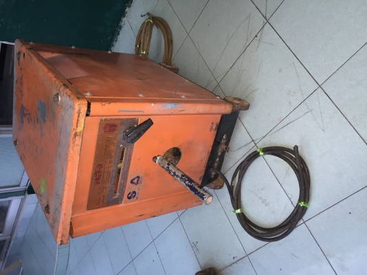 ขายตู้เชื่อมยี่ห้อพลัง300Aรุ่นเก่าทนๆทองแดงแท้สภาพดีใช้งานปกติครับ ขายตู้เชื่อมยี่ห้อพลัง300Aรุ่นเก่าทนๆทองแดงแท้สภาพดีใช้งานปกติครับ