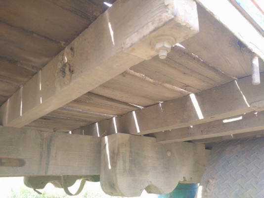 กระบะไม้‬ hino เก่าๆ