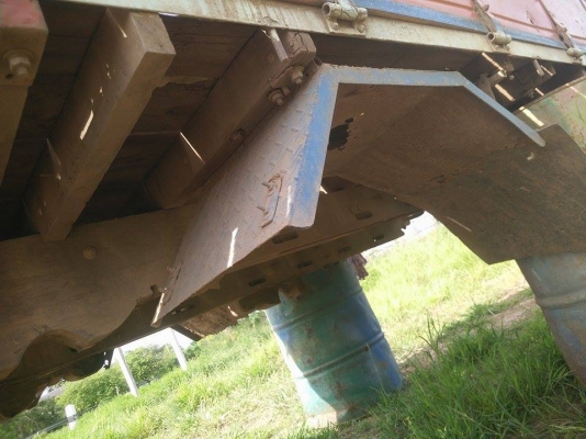 กระบะไม้‬ hino เก่าๆ