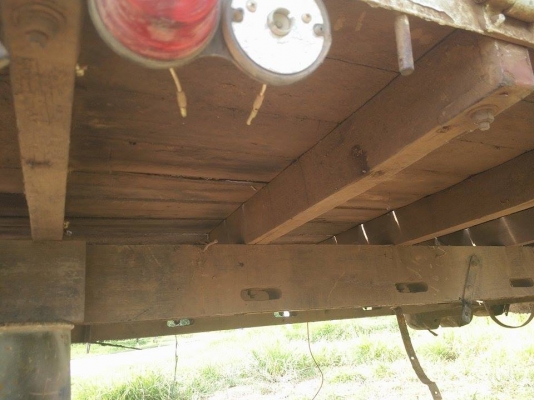 กระบะไม้‬ hino เก่าๆ