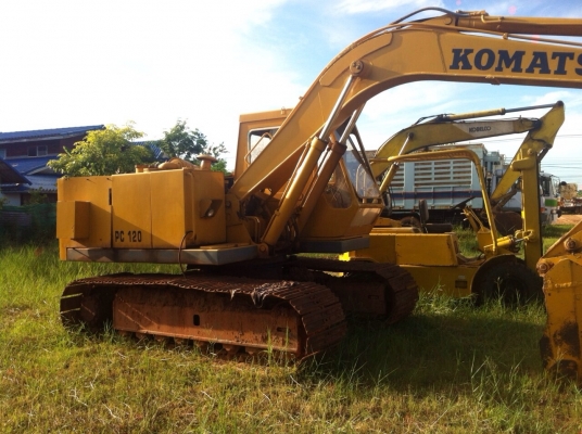 ขายด่วน komatsu pc120-2 ลอเลอร์ 7 ลูก ขายด่วน komatsu pc120-2 ลอเลอร์ 7 ลูก