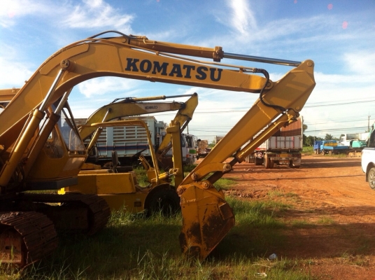 ขายด่วน komatsu pc120-2 ลอเลอร์ 7 ลูก ขายด่วน komatsu pc120-2 ลอเลอร์ 7 ลูก