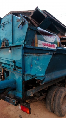 ขายเครื่องนวดข้าวติดรถหกล้อ ราคาต่อรองได้