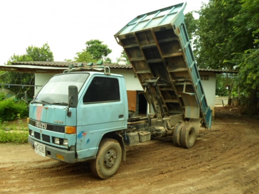 รถดั้มNKR110แรง285000