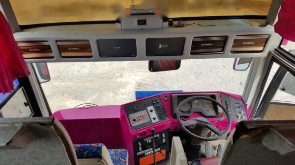 รถทัวร์ ฮีโน่ 6 ล้อ RV531P  320 แรงม้า. ปี 38   สนใจติดต่อ  081 - 6079515